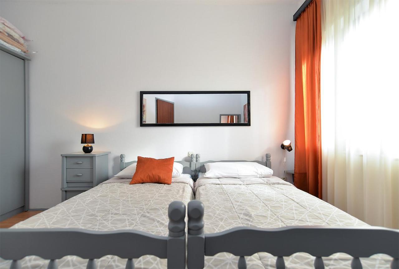 Apartments Jadranka 1279 Pomer Εξωτερικό φωτογραφία