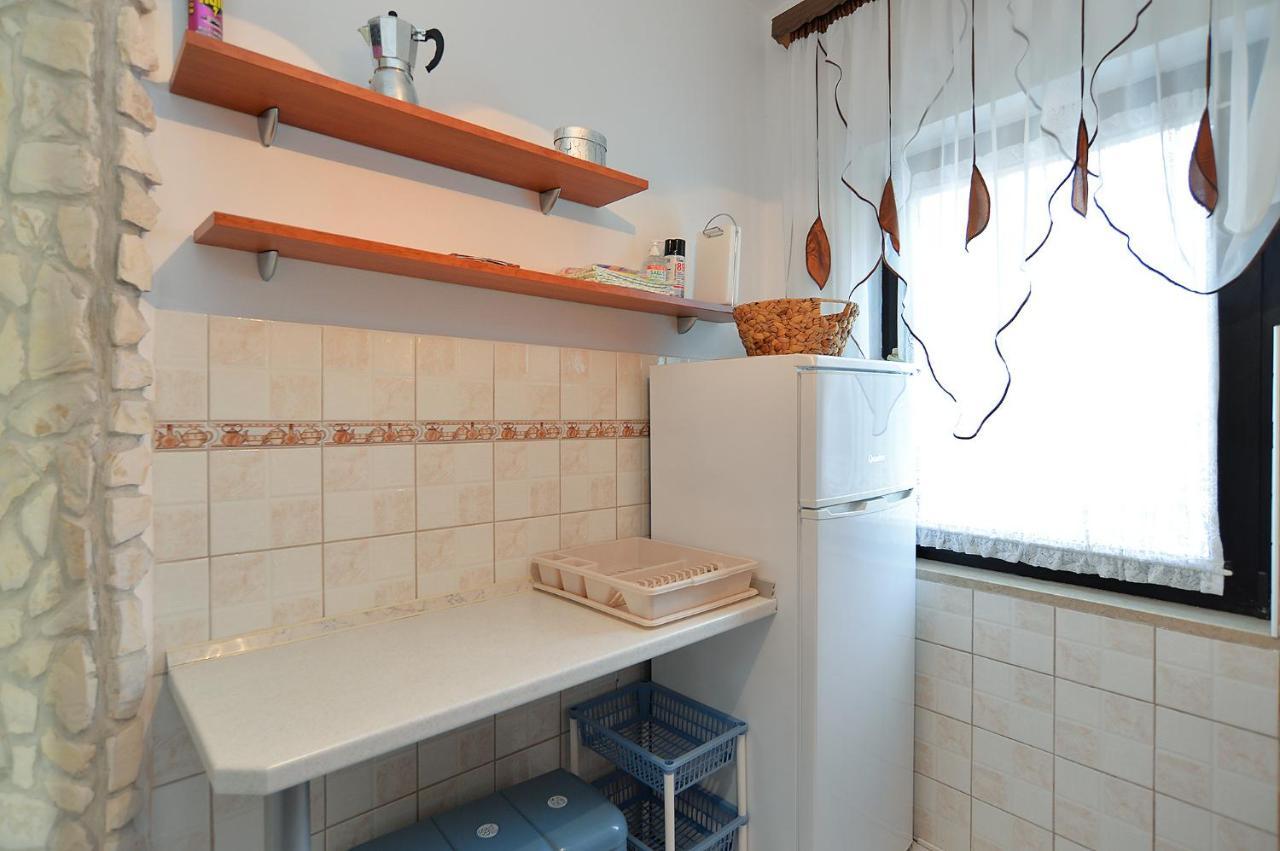 Apartments Jadranka 1279 Pomer Εξωτερικό φωτογραφία
