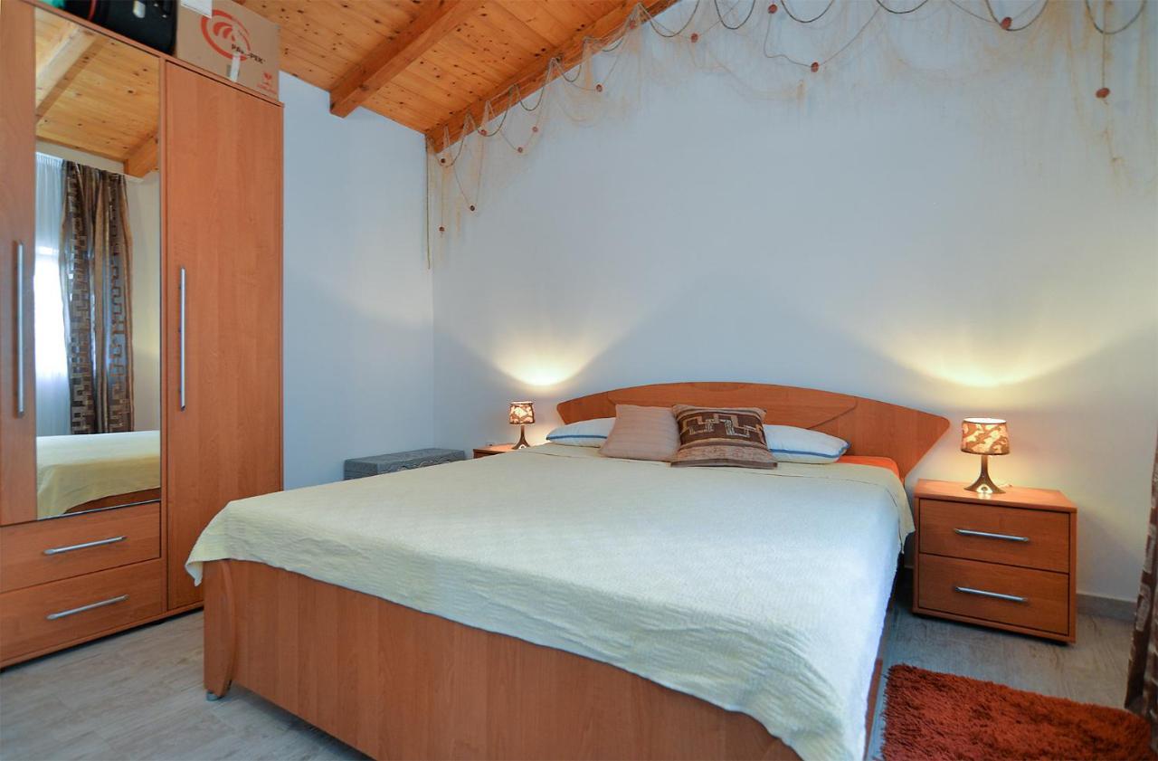 Apartments Jadranka 1279 Pomer Εξωτερικό φωτογραφία