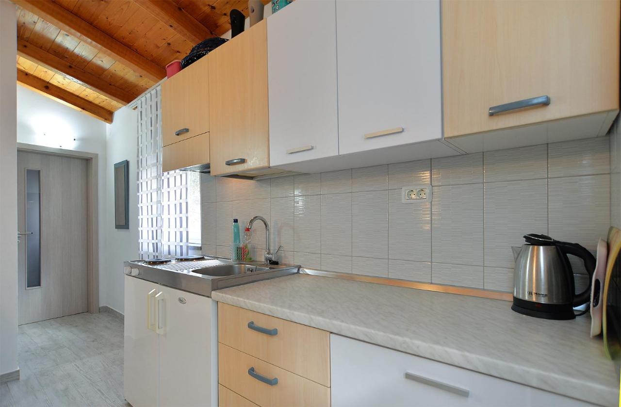 Apartments Jadranka 1279 Pomer Εξωτερικό φωτογραφία