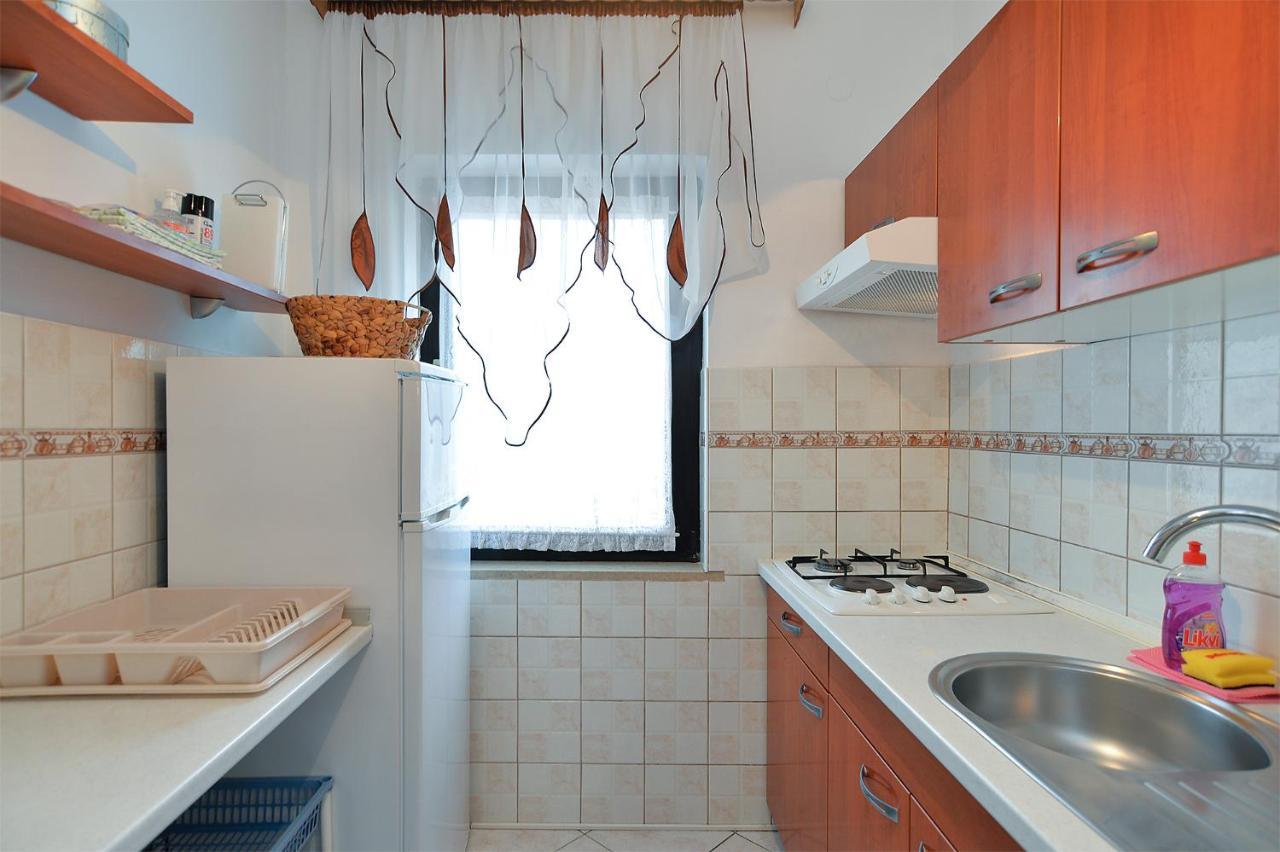 Apartments Jadranka 1279 Pomer Εξωτερικό φωτογραφία